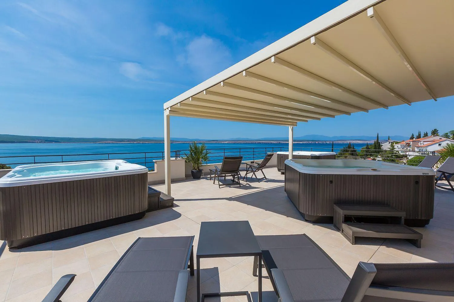 Beeindruckendes Apartment Nur 100 Meter Zum Strand Mit Jacuzzi, Sauna, Meerblick, Wifi Драмаль