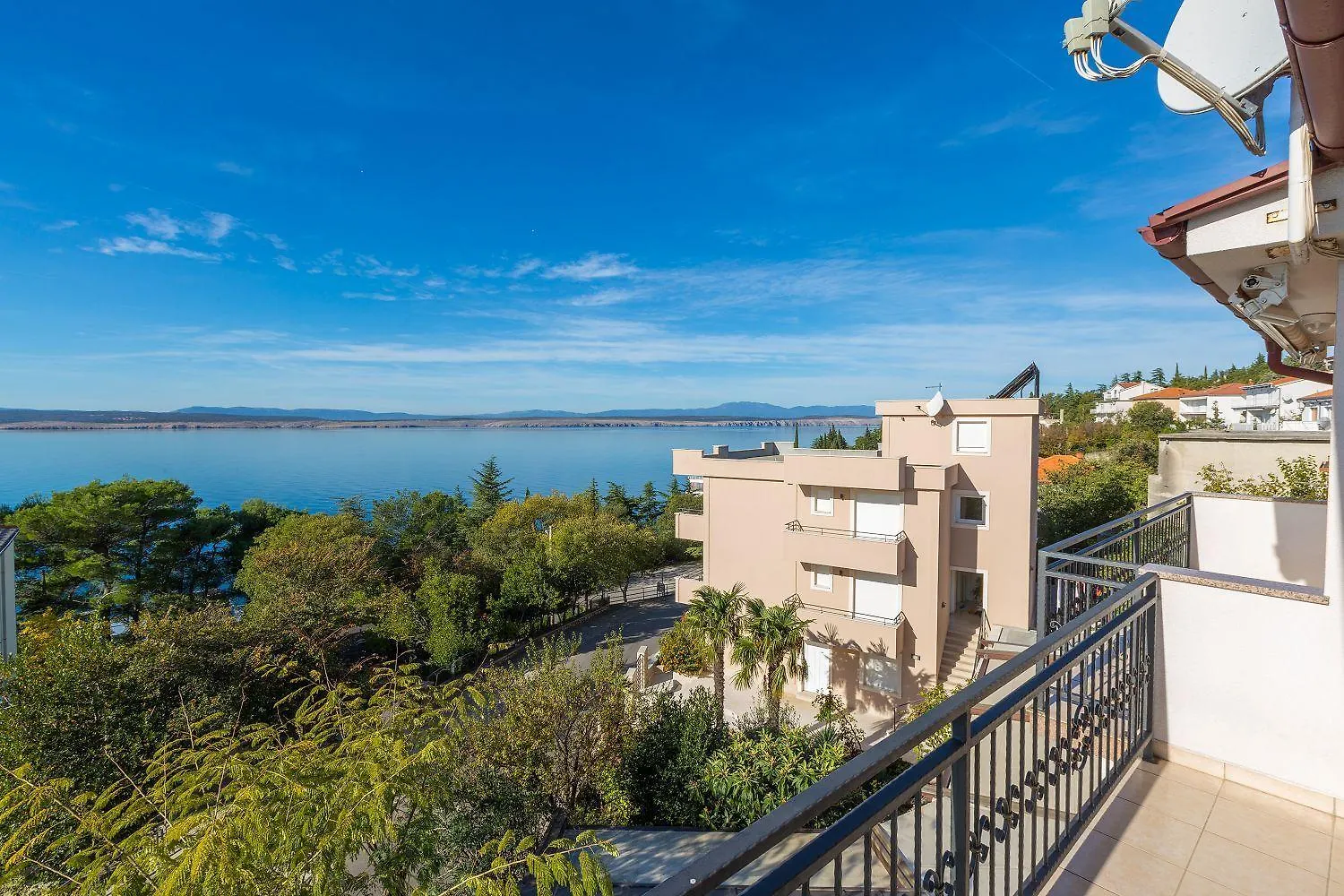 Beeindruckendes Apartment Nur 100 Meter Zum Strand Mit Jacuzzi, Sauna, Meerblick, Wifi Драмаль